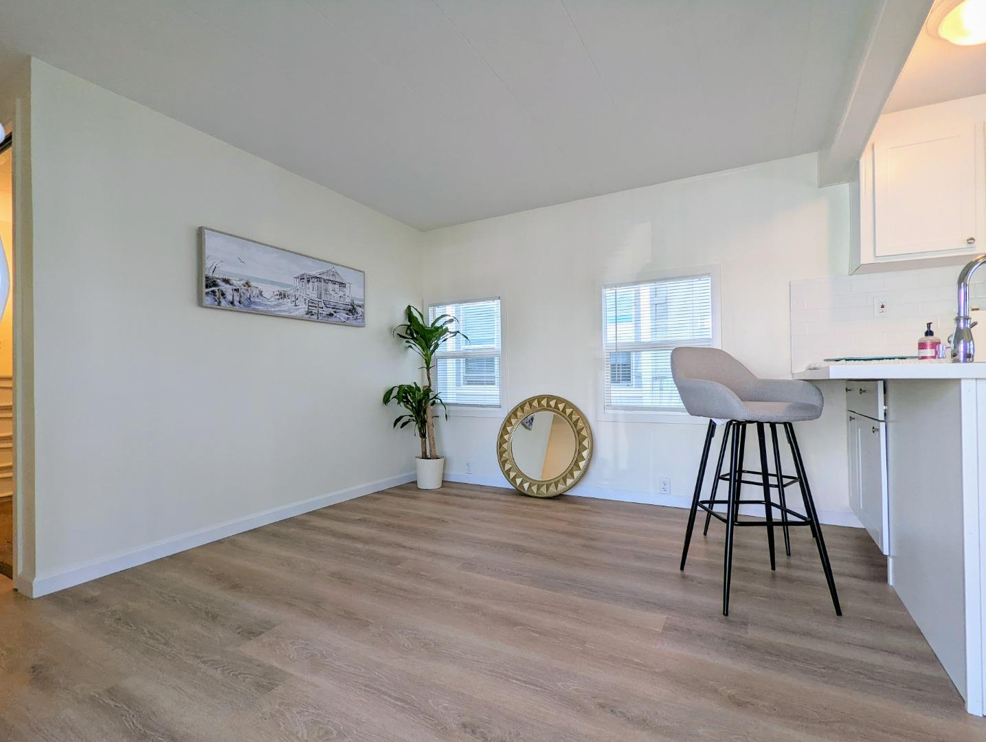 Detail Gallery Image 5 of 28 For 1146 Birch Ave #32,  Seaside,  CA 93955 - 2 Beds | 1 Baths