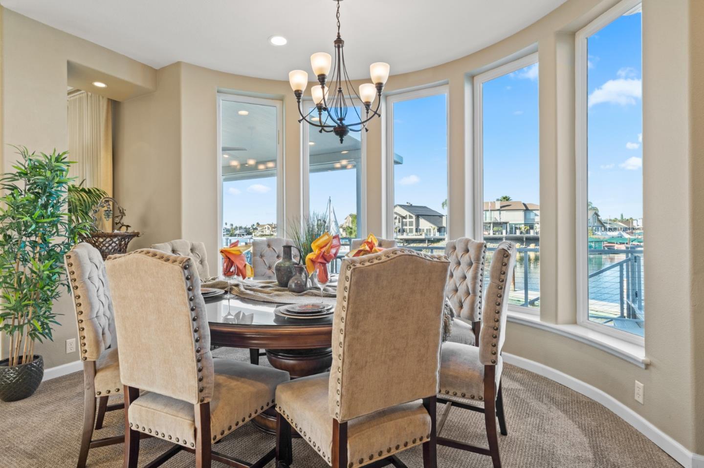 Detail Gallery Image 13 of 67 For 4491 Driftwood Ct, Discovery Bay,  CA 94505 - 5 Beds | 4/1 Baths