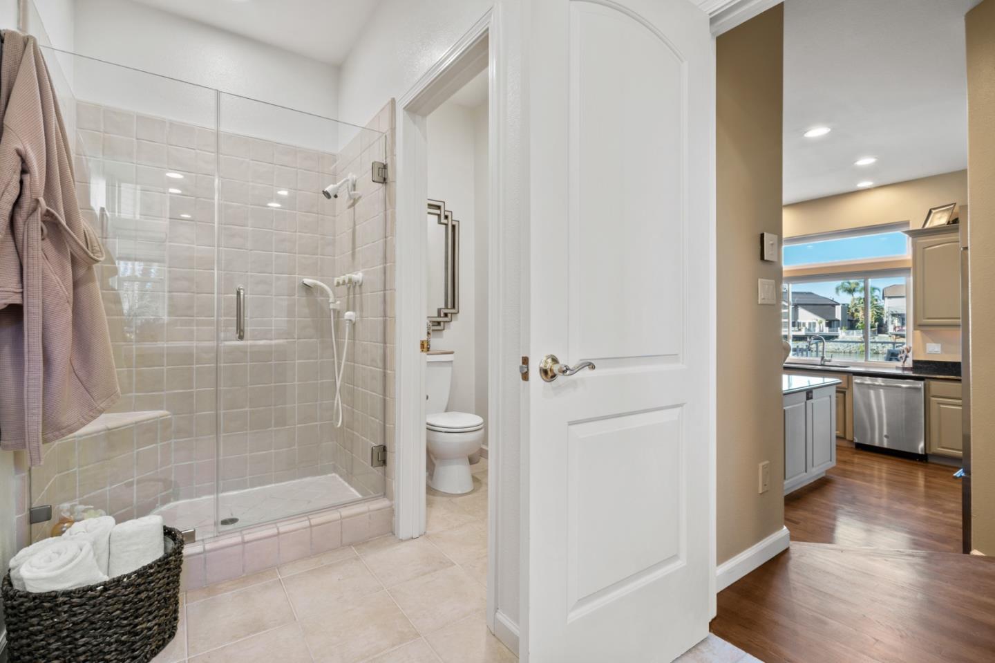 Detail Gallery Image 21 of 67 For 4491 Driftwood Ct, Discovery Bay,  CA 94505 - 5 Beds | 4/1 Baths