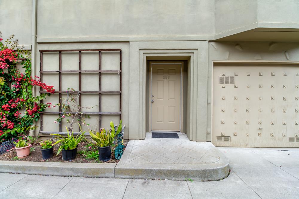 Detail Gallery Image 1 of 1 For 386 Faxon Ave #9,  San Francisco,  CA 94112 - 2 Beds | 2 Baths