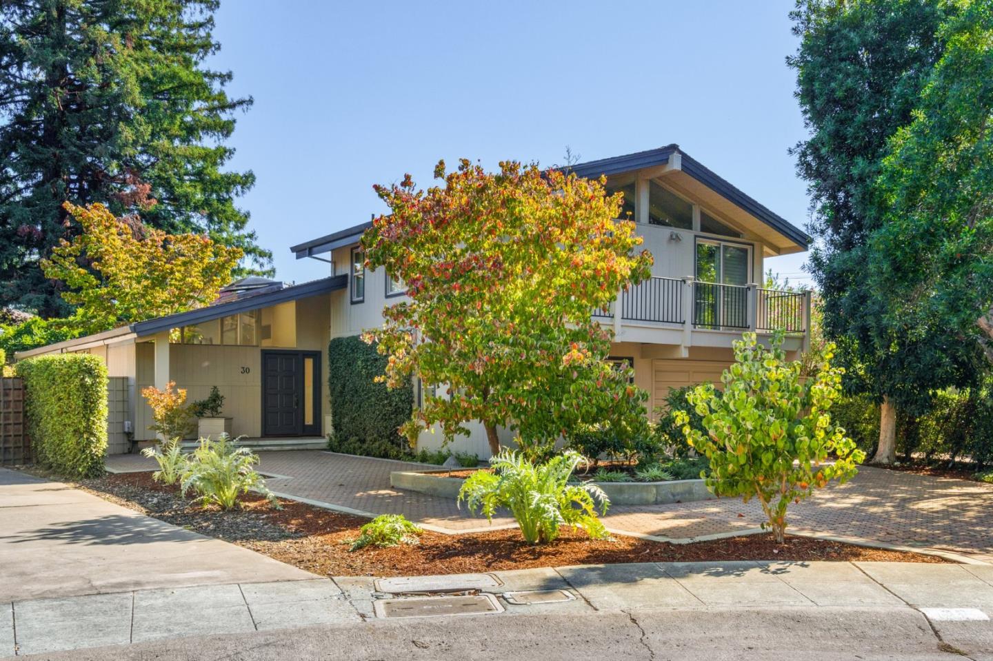 Detail Gallery Image 1 of 1 For 30 Regent Pl, Palo Alto,  CA 94301 - 4 Beds | 3 Baths