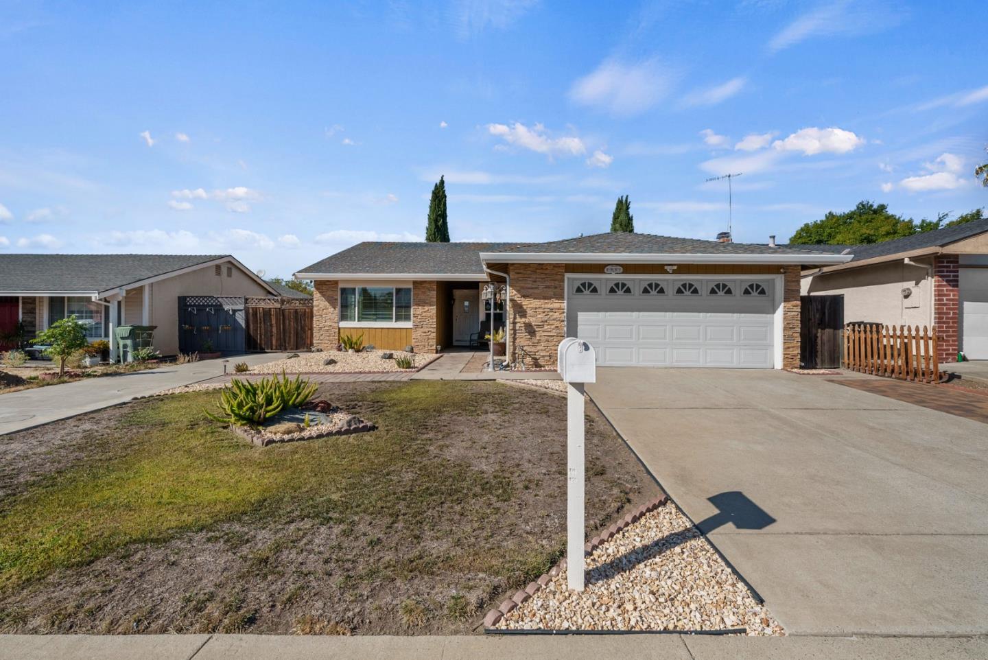 Detail Gallery Image 1 of 1 For 2351 Pentland Way, San Jose,  CA 95148 - 3 Beds | 2 Baths