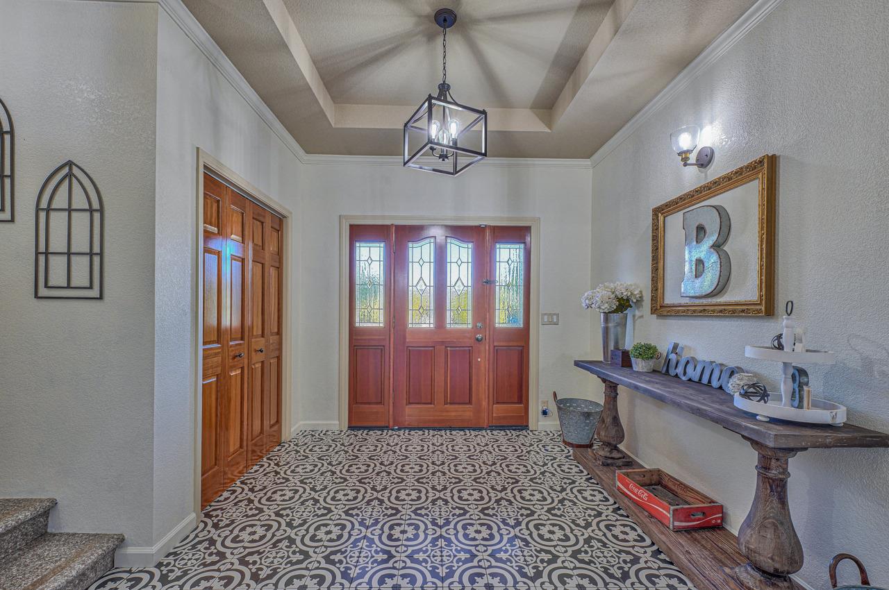 Detail Gallery Image 14 of 59 For 18590 Ranchito Del Rio Dr, Salinas,  CA 93908 - 4 Beds | 3 Baths