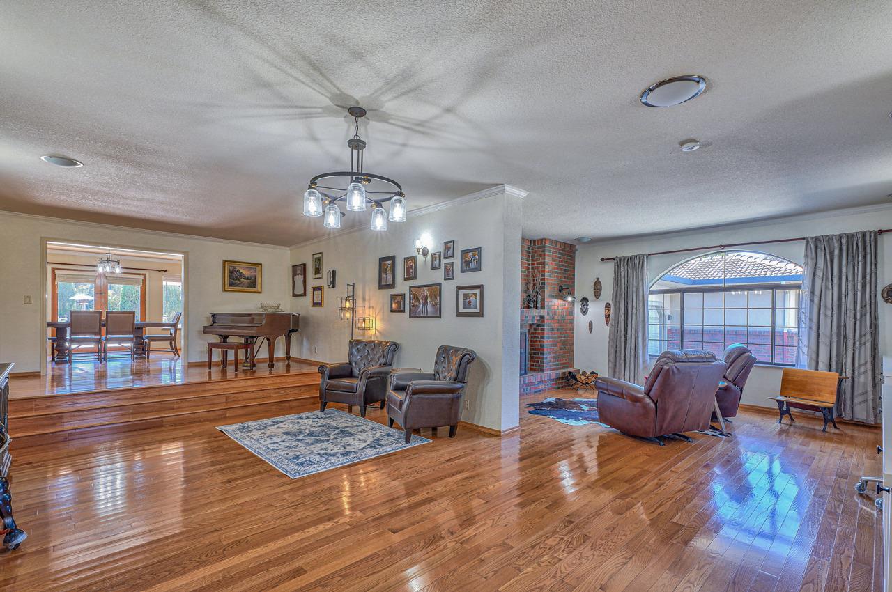 Detail Gallery Image 15 of 59 For 18590 Ranchito Del Rio Dr, Salinas,  CA 93908 - 4 Beds | 3 Baths