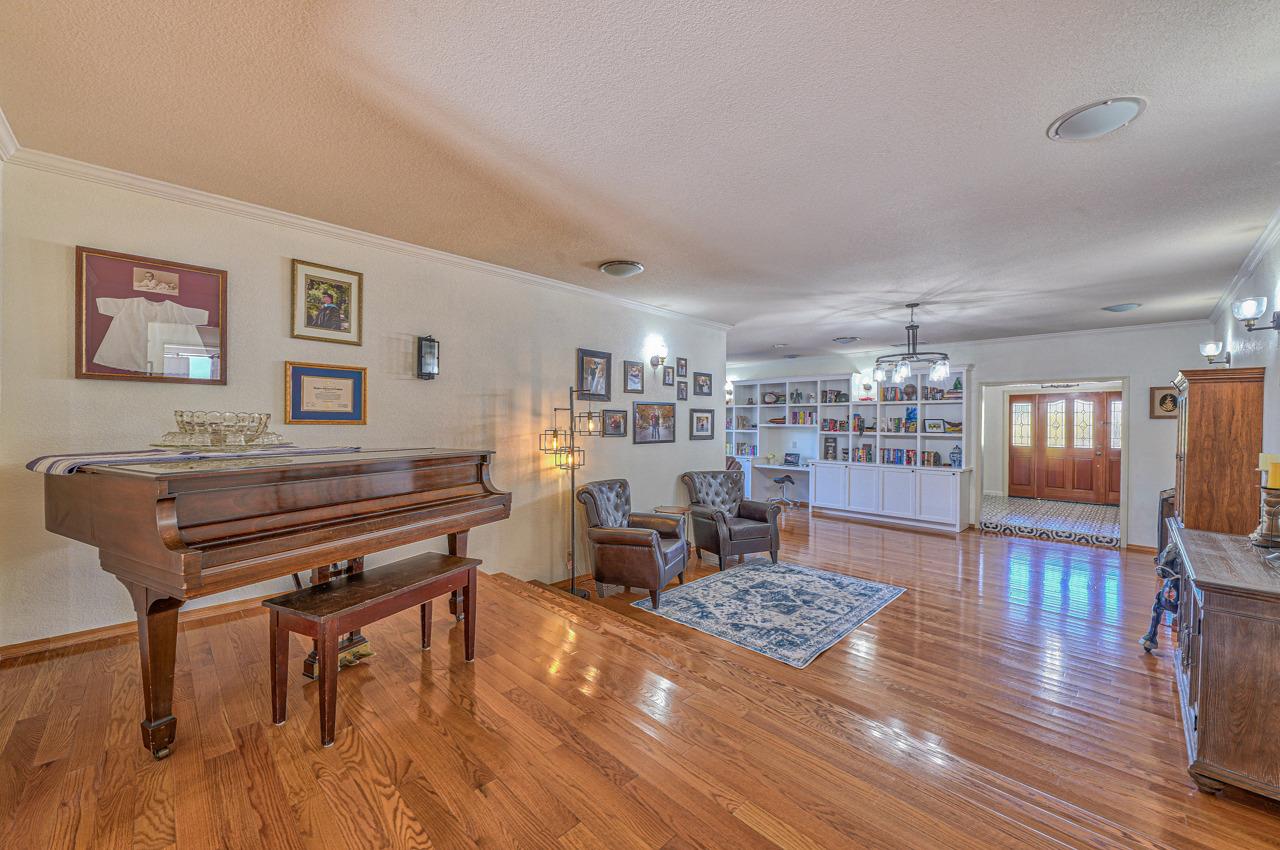 Detail Gallery Image 20 of 59 For 18590 Ranchito Del Rio Dr, Salinas,  CA 93908 - 4 Beds | 3 Baths