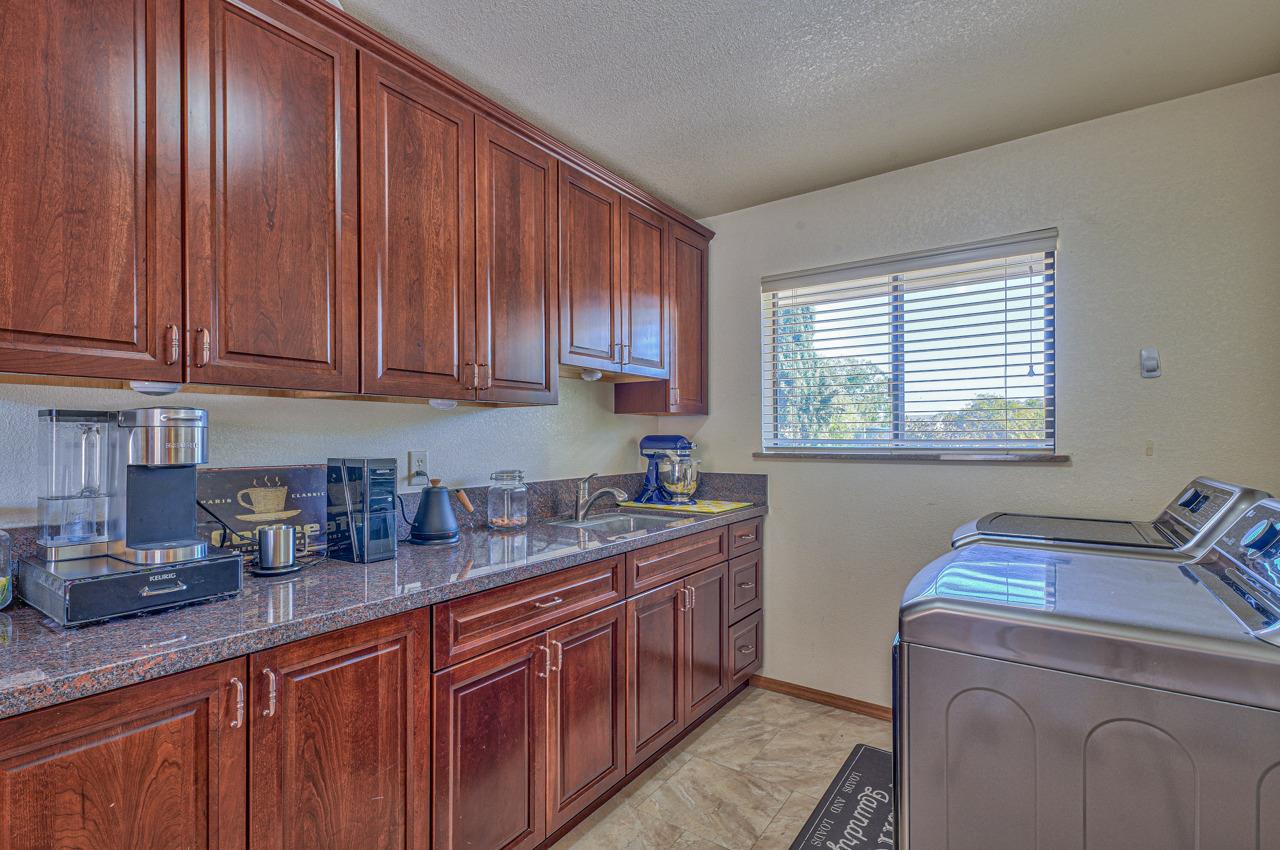 Detail Gallery Image 45 of 59 For 18590 Ranchito Del Rio Dr, Salinas,  CA 93908 - 4 Beds | 3 Baths