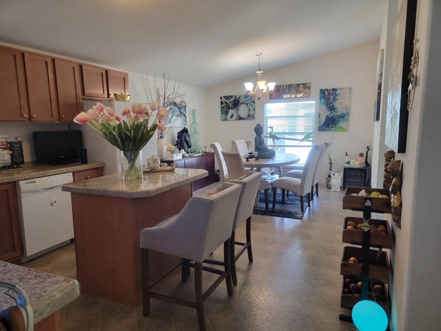 Detail Gallery Image 9 of 20 For 1220 Tasman Dr #149,  Sunnyvale,  CA 94089 - 3 Beds | 2 Baths