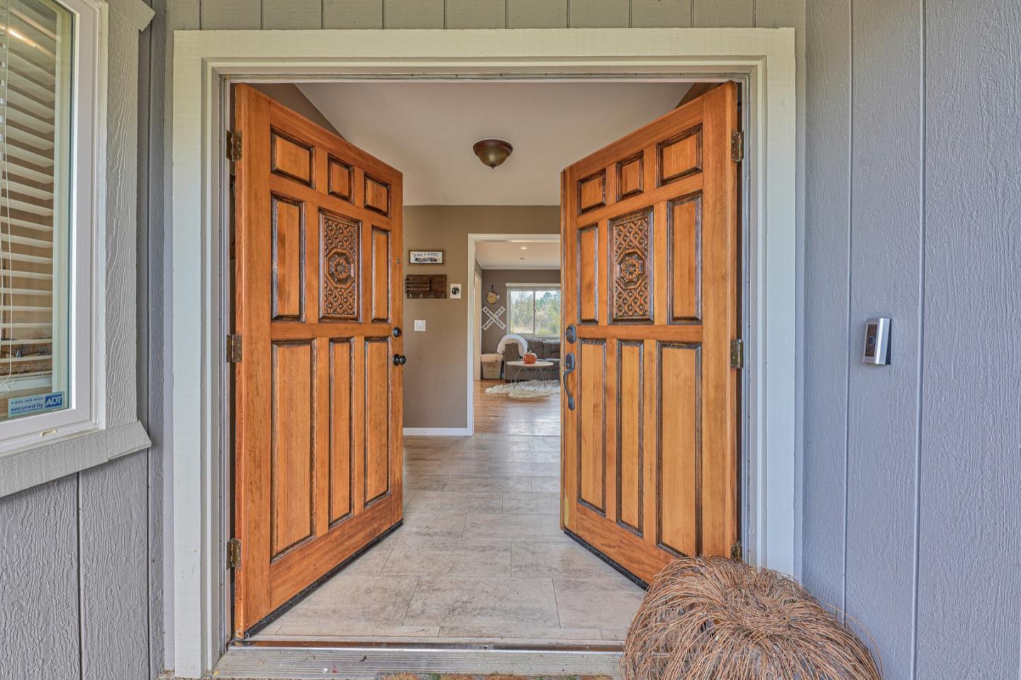 Detail Gallery Image 2 of 33 For 9763 Bluestem Path, Salinas,  CA 93907 - 3 Beds | 2 Baths
