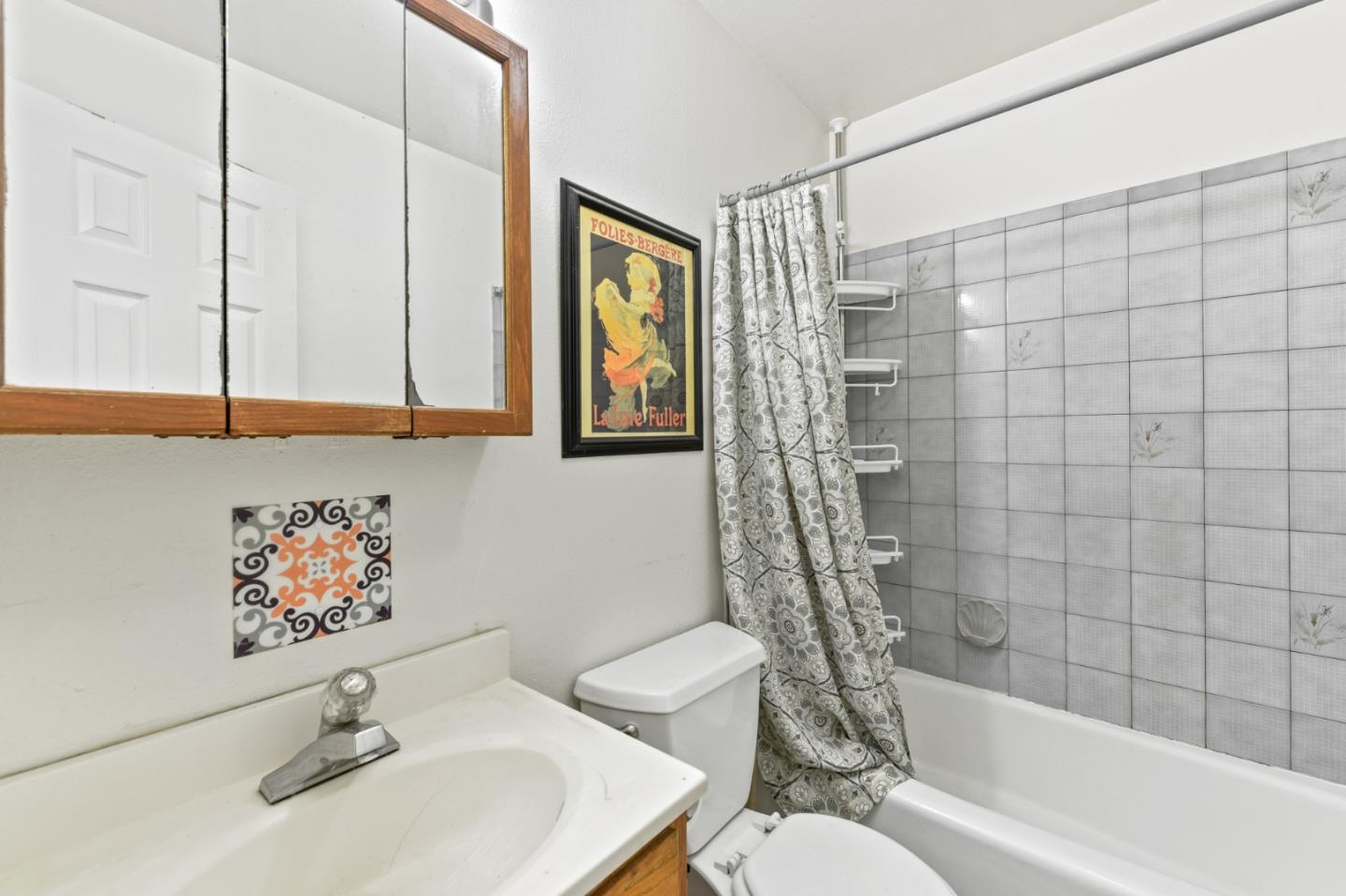 Detail Gallery Image 13 of 19 For 385 Haight St, San Francisco,  CA 94102 - 2 Beds | 1/1 Baths