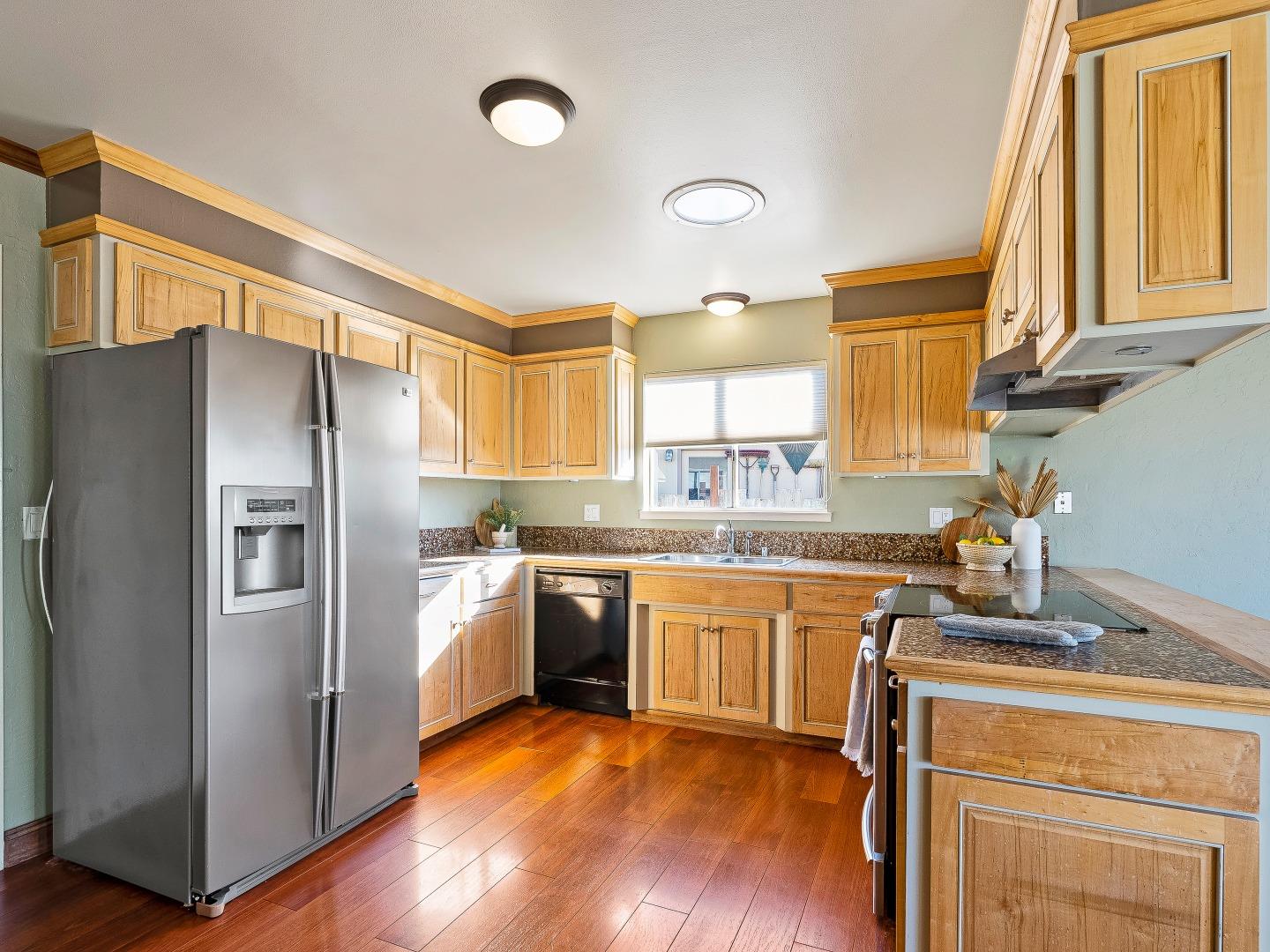 Detail Gallery Image 8 of 23 For 5 Mansell Ct, Seaside,  CA 93955 - 3 Beds | 2 Baths