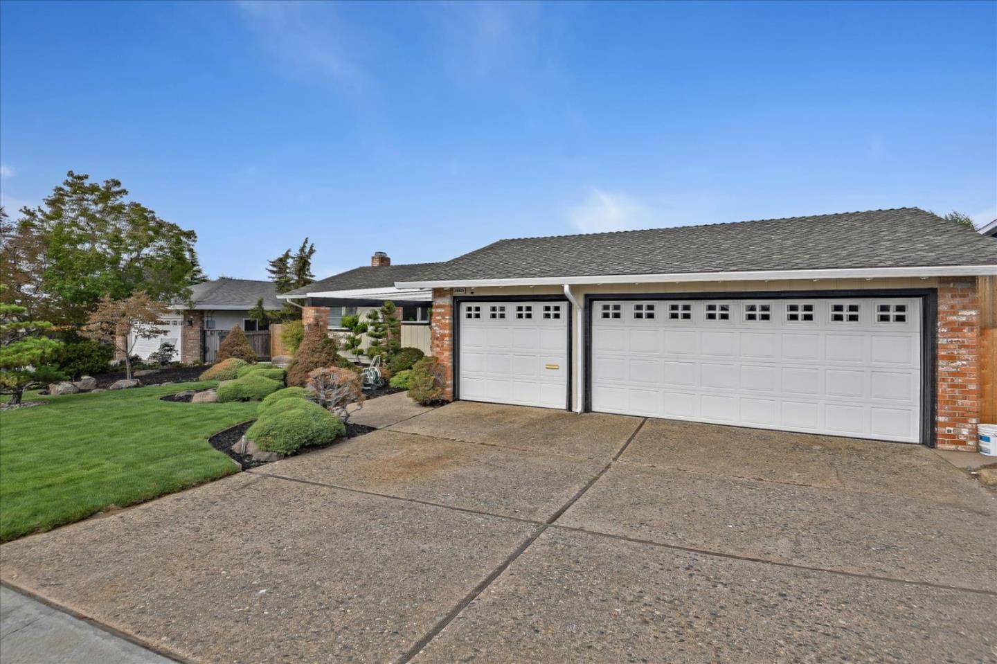 Detail Gallery Image 1 of 1 For 26925 Claiborne Ct, Hayward,  CA 94542 - 3 Beds | 2 Baths