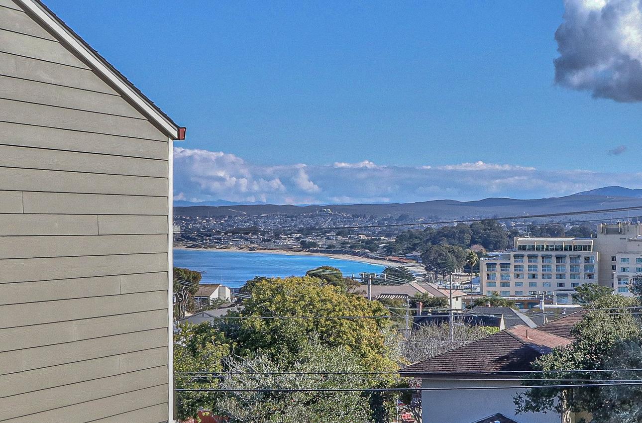 Detail Gallery Image 1 of 1 For 402 Watson St #8,  Monterey,  CA 93940 - 2 Beds | 2 Baths