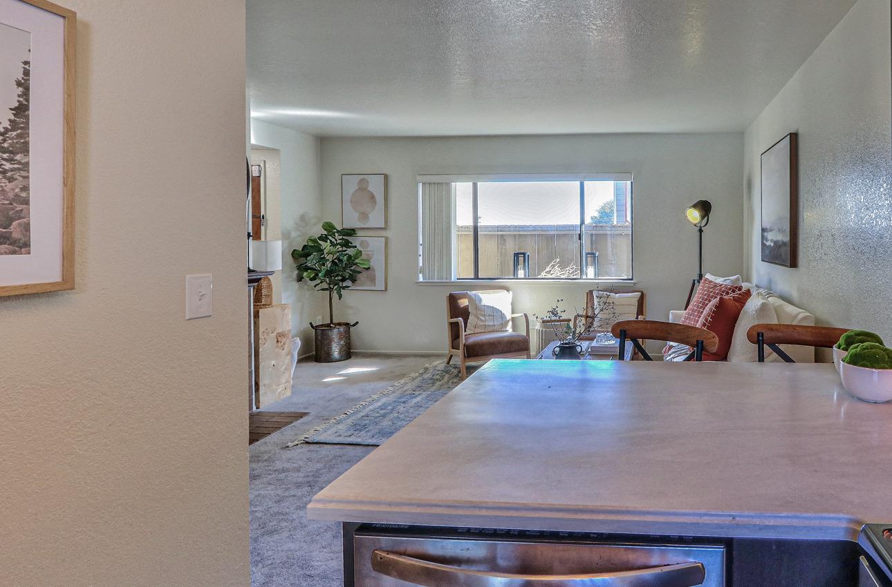 Detail Gallery Image 11 of 23 For 402 Watson St #8,  Monterey,  CA 93940 - 2 Beds | 2 Baths