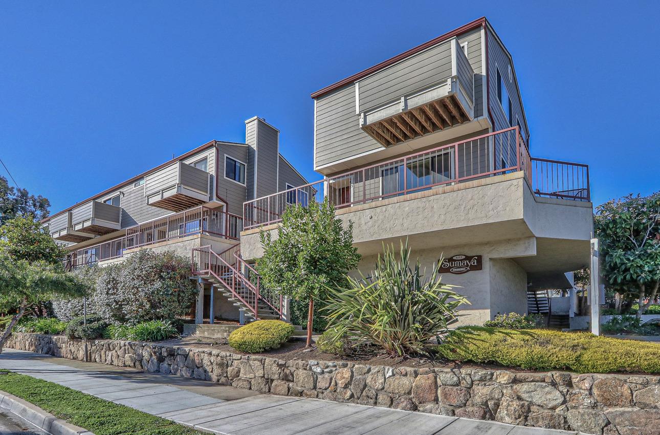 Detail Gallery Image 2 of 23 For 402 Watson St #8,  Monterey,  CA 93940 - 2 Beds | 2 Baths