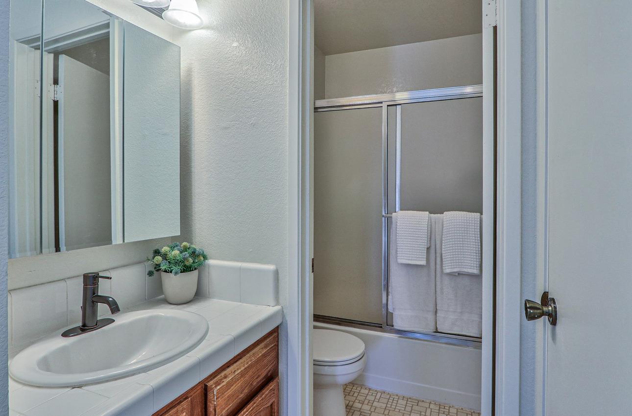 Detail Gallery Image 21 of 23 For 402 Watson St #8,  Monterey,  CA 93940 - 2 Beds | 2 Baths