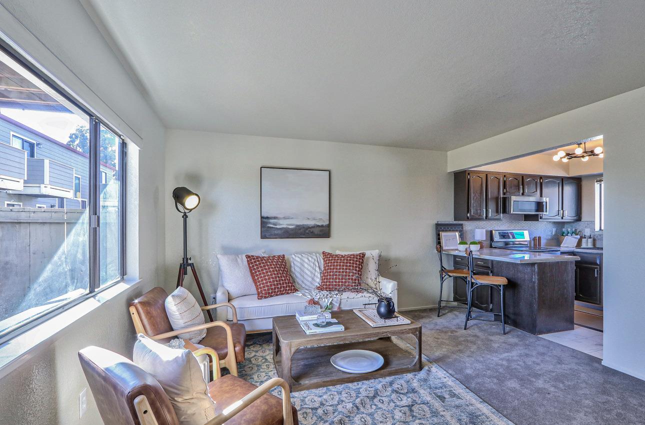 Detail Gallery Image 5 of 23 For 402 Watson St #8,  Monterey,  CA 93940 - 2 Beds | 2 Baths