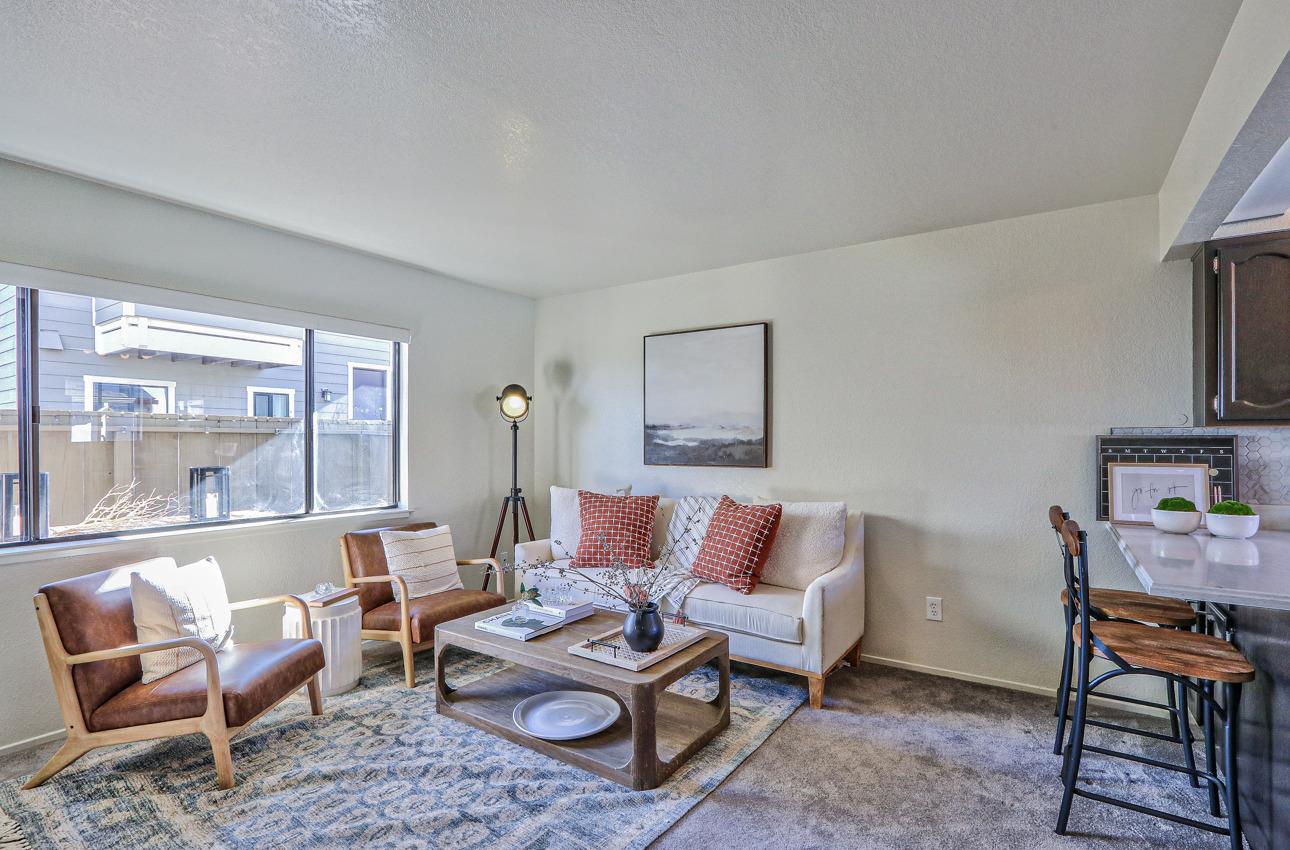 Detail Gallery Image 6 of 23 For 402 Watson St #8,  Monterey,  CA 93940 - 2 Beds | 2 Baths