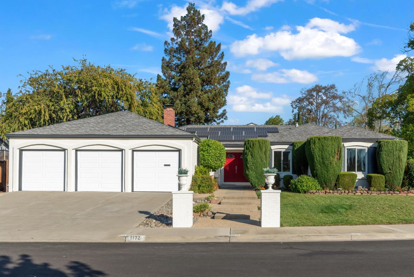 Detail Gallery Image 1 of 1 For 1172 Tangerine Way, Sunnyvale,  CA 94087 - 4 Beds | 2/1 Baths