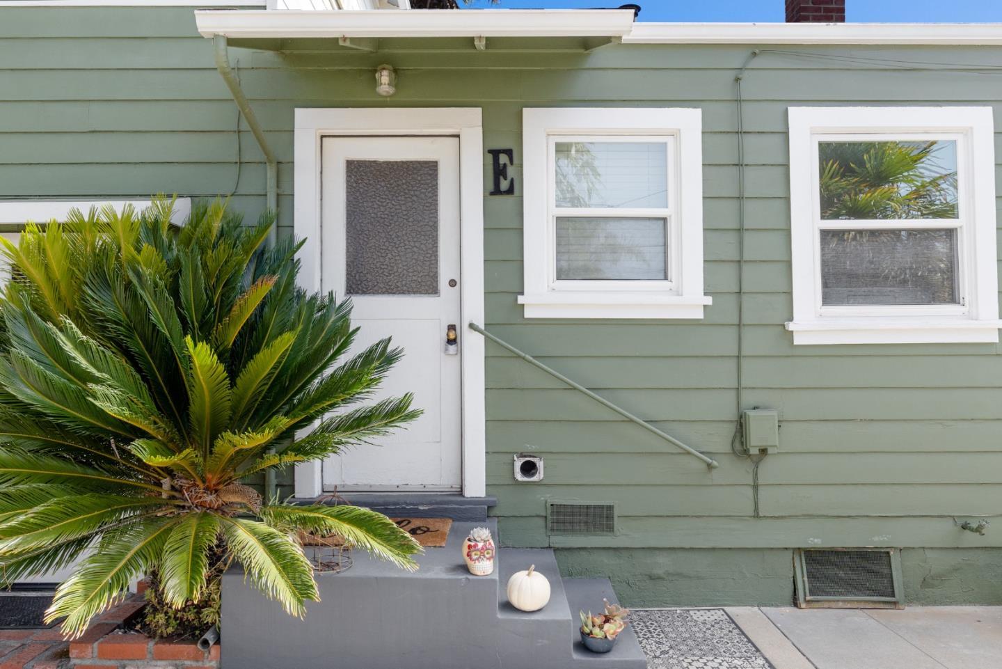 Detail Gallery Image 16 of 67 For 225-241 7th Ave, Santa Cruz,  CA 95062 - 15 Beds | 13 Baths
