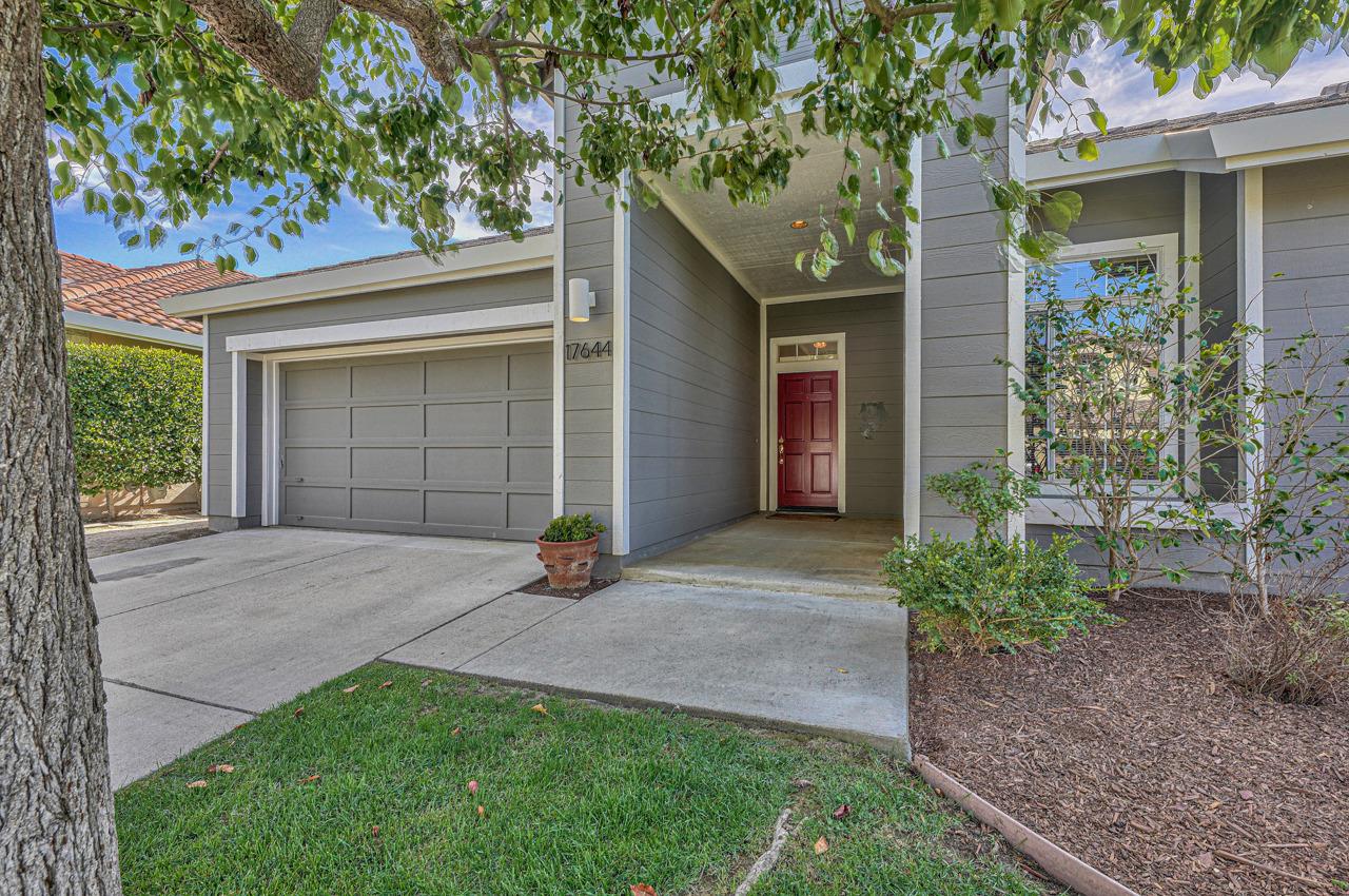 Detail Gallery Image 1 of 1 For 17644 River Run Rd, Salinas,  CA 93908 - 3 Beds | 2 Baths