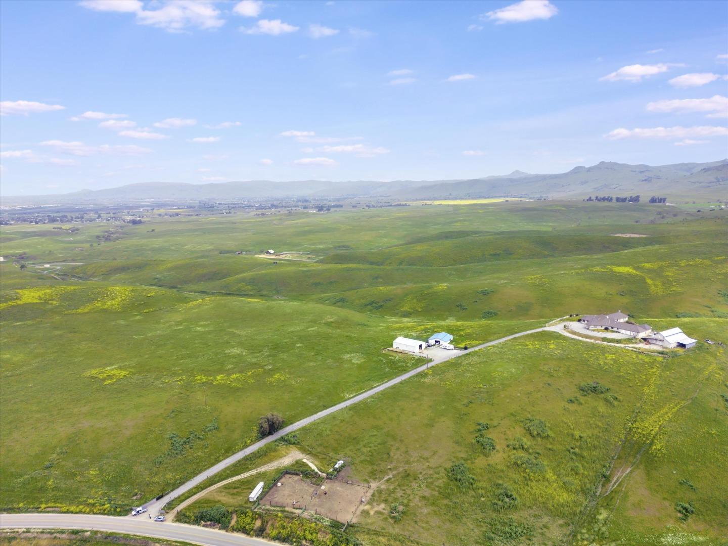 Photo of 2000 John Smith Rd in Hollister, CA