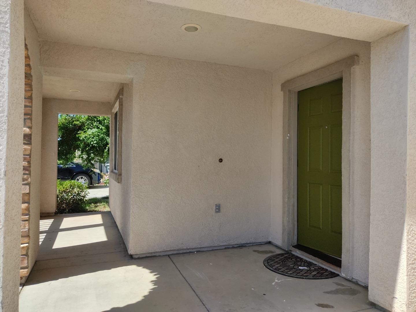 Detail Gallery Image 2 of 20 For 3914 Alviso Dr, Merced,  CA 95348 - 3 Beds | 2 Baths