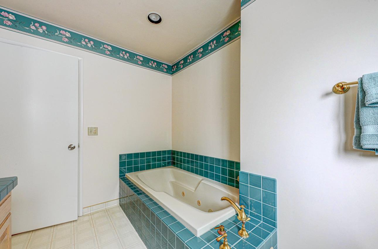 Detail Gallery Image 27 of 34 For 998 Madison St, Monterey,  CA 93940 - 4 Beds | 2 Baths
