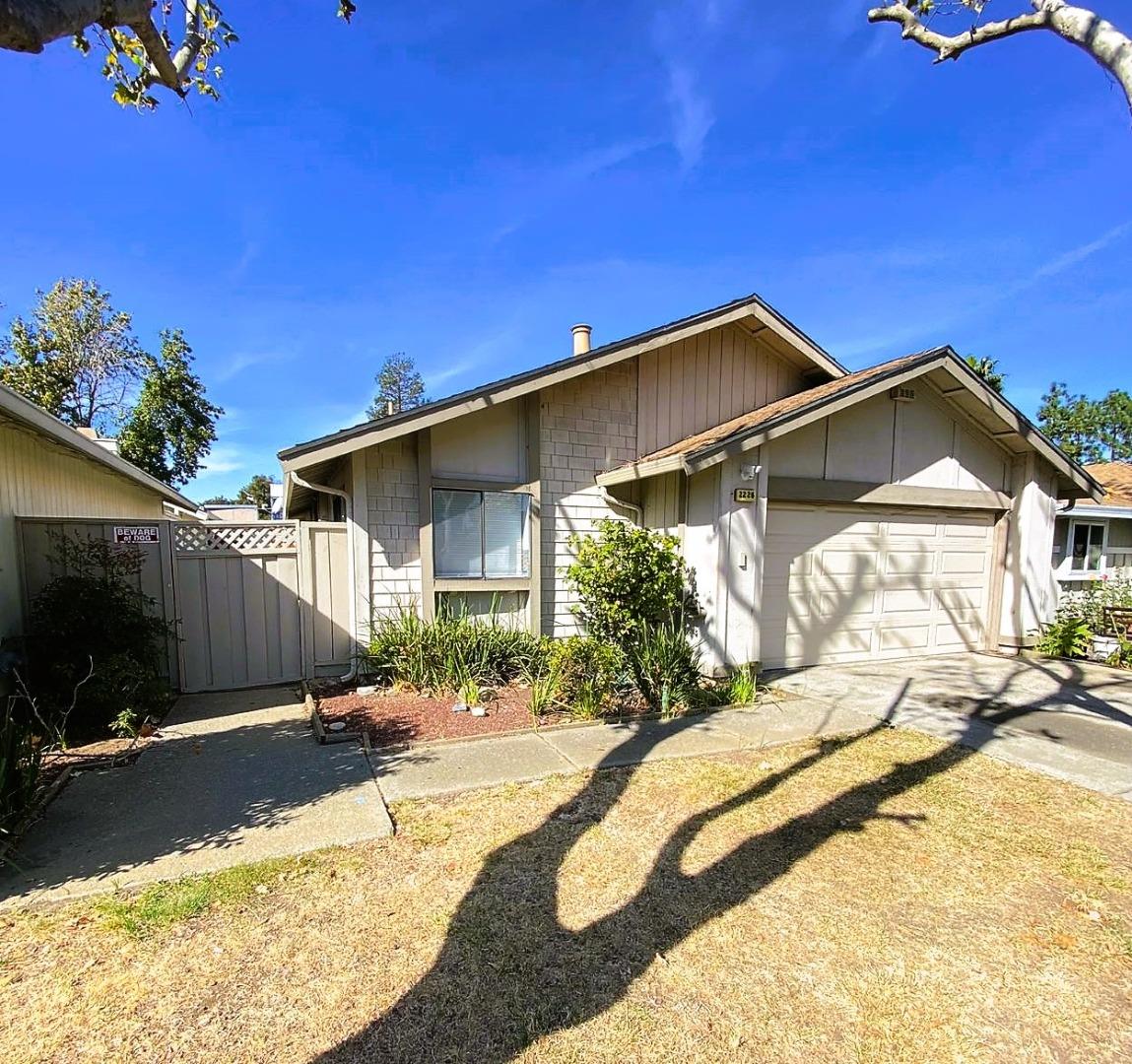 Detail Gallery Image 1 of 1 For 2226 Old Creek Cir, Pittsburg,  CA 94565 - 3 Beds | 2 Baths