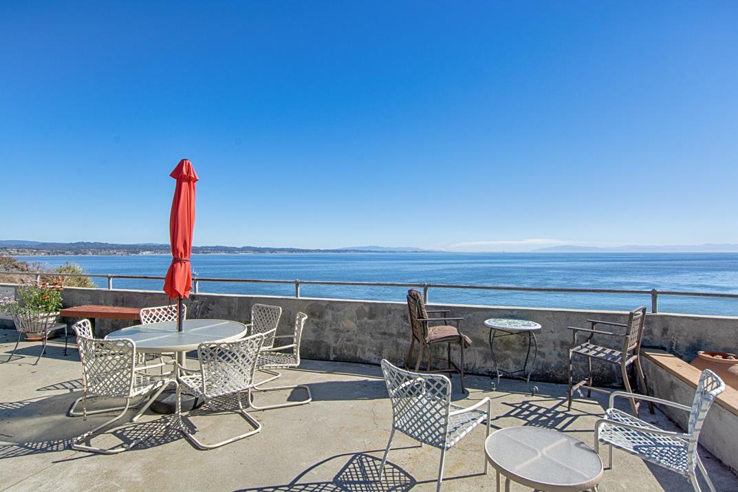 Detail Gallery Image 1 of 1 For 4800 Opal Cliff Dr #104,  Capitola,  CA 95010 - 1 Beds | 1 Baths
