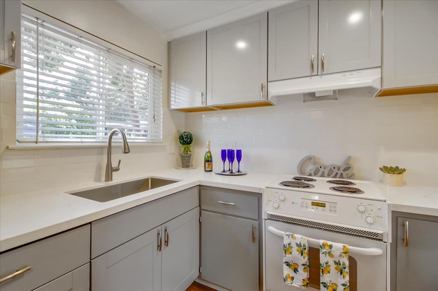 Detail Gallery Image 1 of 1 For 840 Quince Ave #28,  Santa Clara,  CA 95051 - 2 Beds | 1/1 Baths