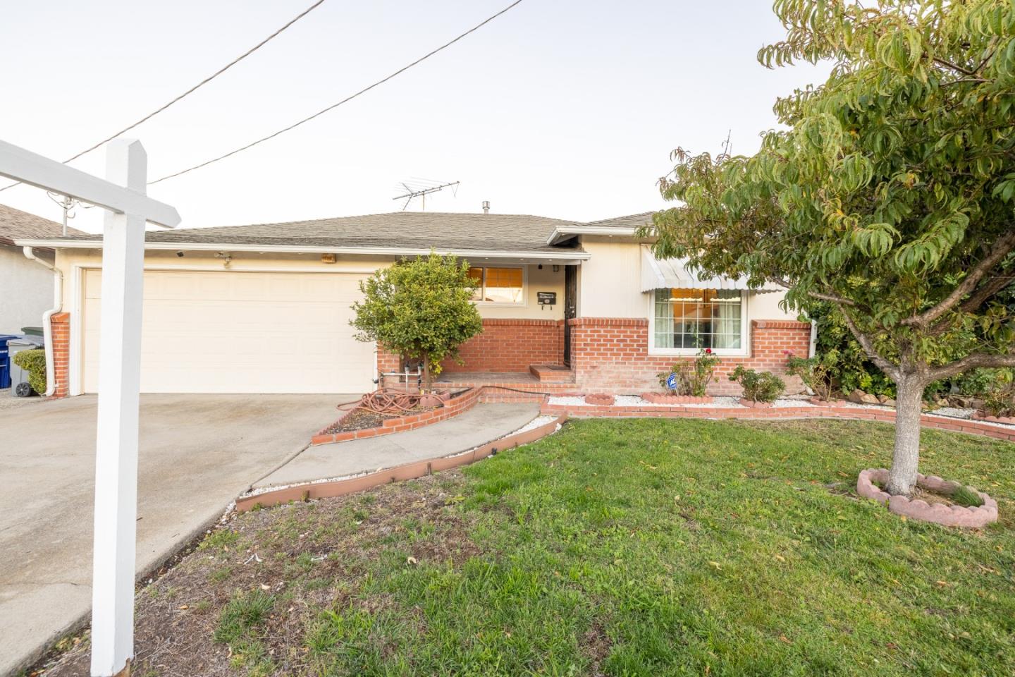 Detail Gallery Image 1 of 1 For 14684 Cypress St, San Leandro,  CA 94579 - 3 Beds | 2 Baths