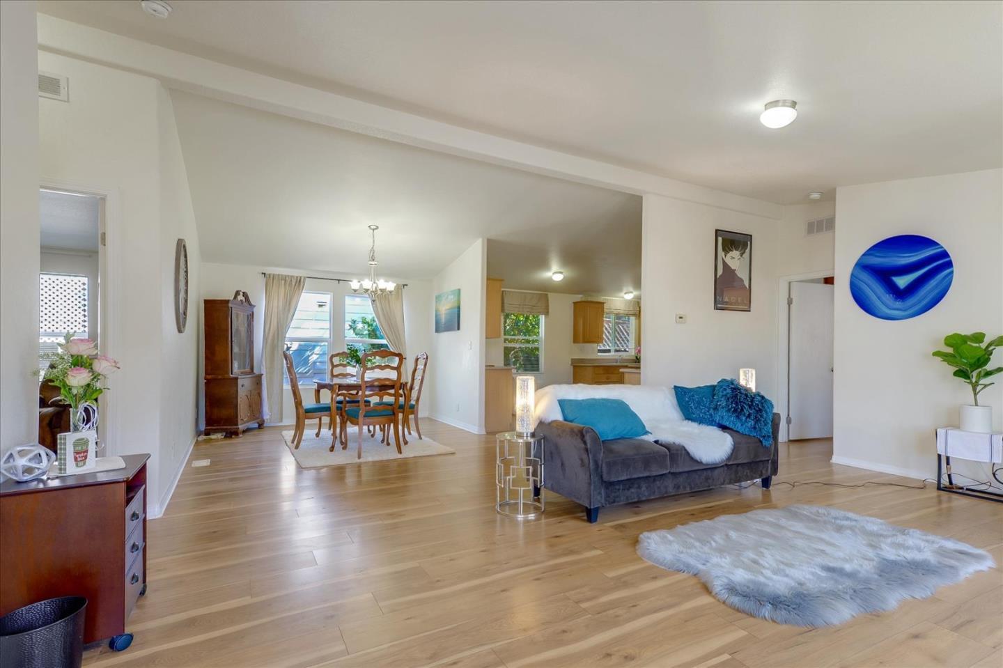 Detail Gallery Image 9 of 42 For 1885 E Bayshore Rd #114,  East Palo Alto,  CA 94303 - 3 Beds | 2 Baths