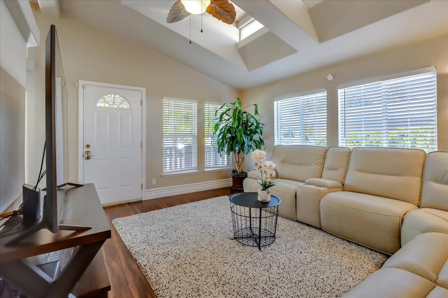 Detail Gallery Image 4 of 30 For 625 Shadow Creek Dr #625,  San Jose,  CA 95136 - 3 Beds | 2 Baths