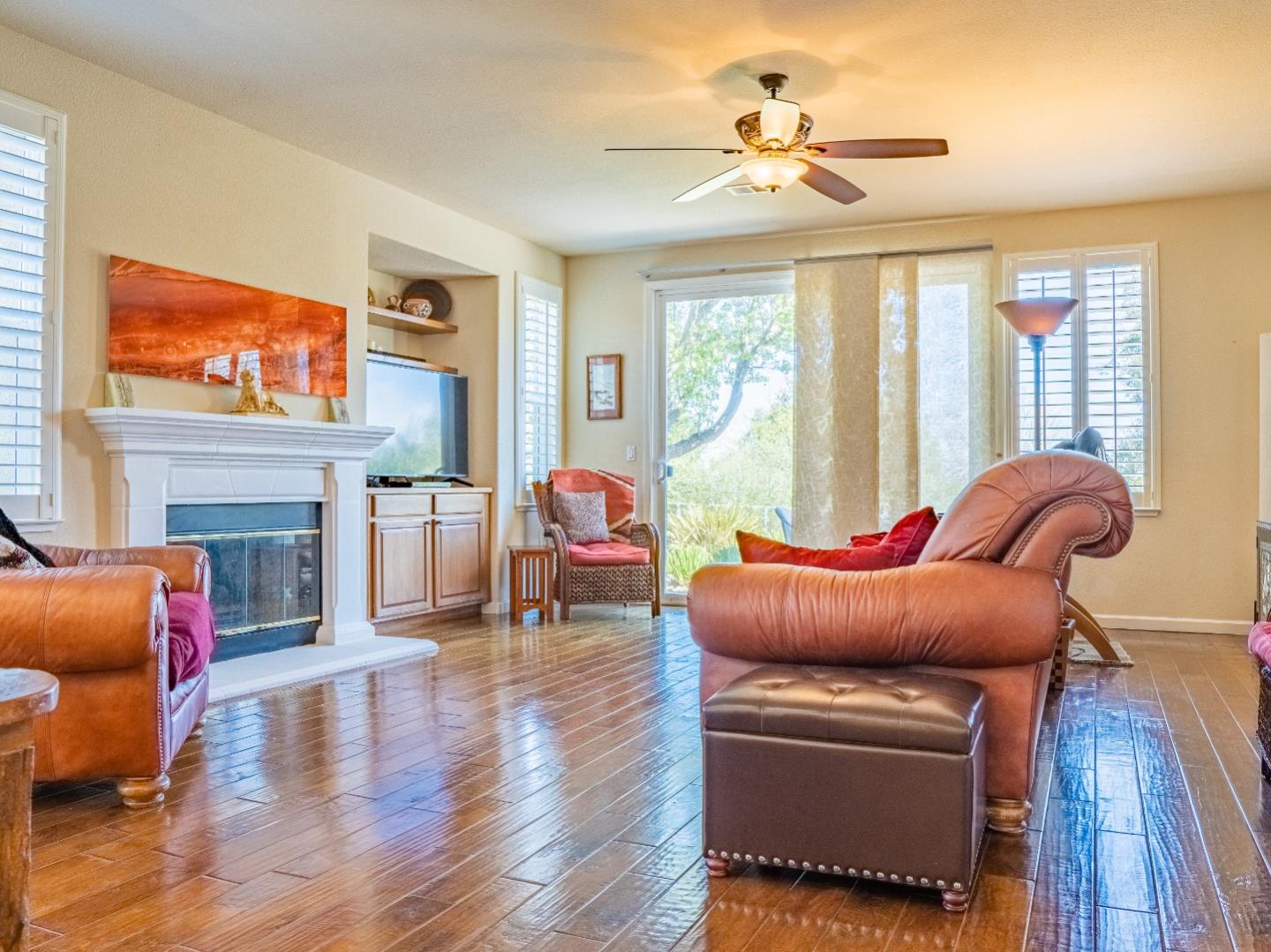 Detail Gallery Image 11 of 57 For 160 via Vaquero Norte, San Juan Bautista,  CA 95045 - 5 Beds | 3/1 Baths