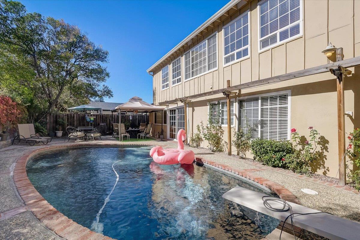 Detail Gallery Image 53 of 69 For 1930 Avenida De Las Rosas, Santa Clara,  CA 95054 - 4 Beds | 2 Baths