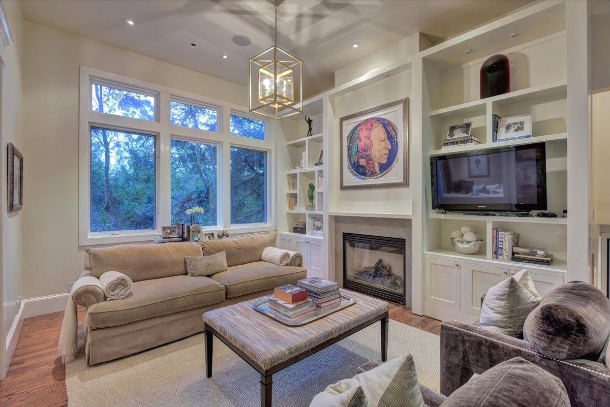 Detail Gallery Image 14 of 66 For 1077 Portola Rd, Portola Valley,  CA 94028 - 5 Beds | 3/1 Baths