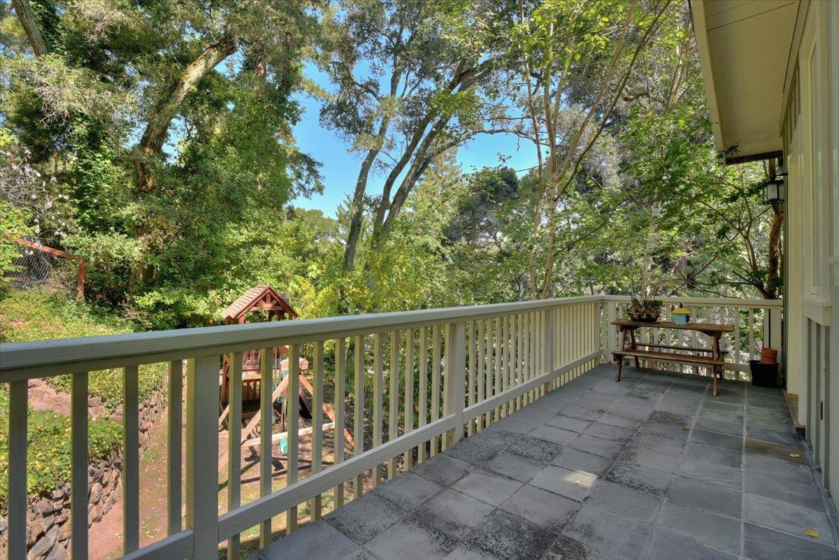 Detail Gallery Image 21 of 66 For 1077 Portola Rd, Portola Valley,  CA 94028 - 5 Beds | 3/1 Baths