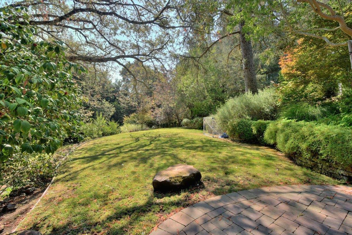 Detail Gallery Image 56 of 66 For 1077 Portola Rd, Portola Valley,  CA 94028 - 5 Beds | 3/1 Baths
