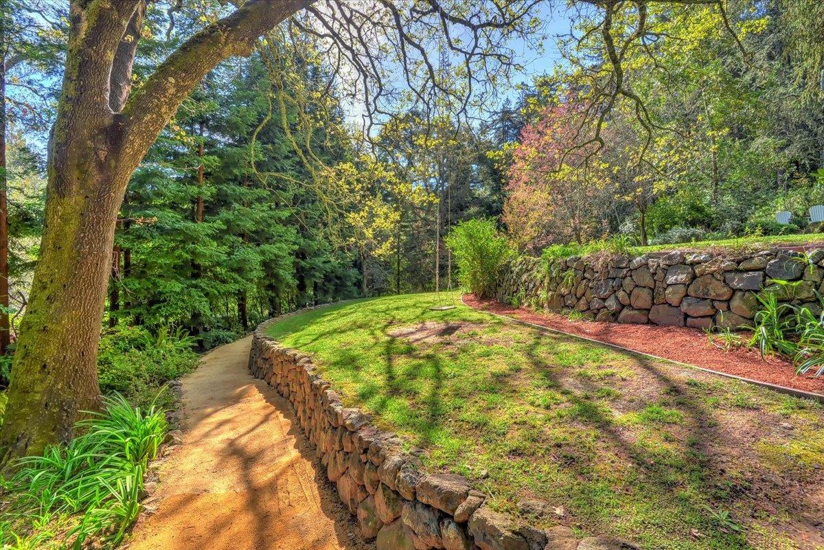 Detail Gallery Image 58 of 66 For 1077 Portola Rd, Portola Valley,  CA 94028 - 5 Beds | 3/1 Baths