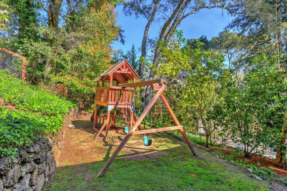 Detail Gallery Image 63 of 66 For 1077 Portola Rd, Portola Valley,  CA 94028 - 5 Beds | 3/1 Baths