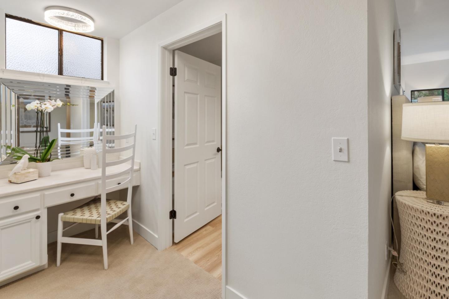 Detail Gallery Image 34 of 43 For 1230 Sharon Park Dr #58,  Menlo Park,  CA 94025 - 2 Beds | 2 Baths