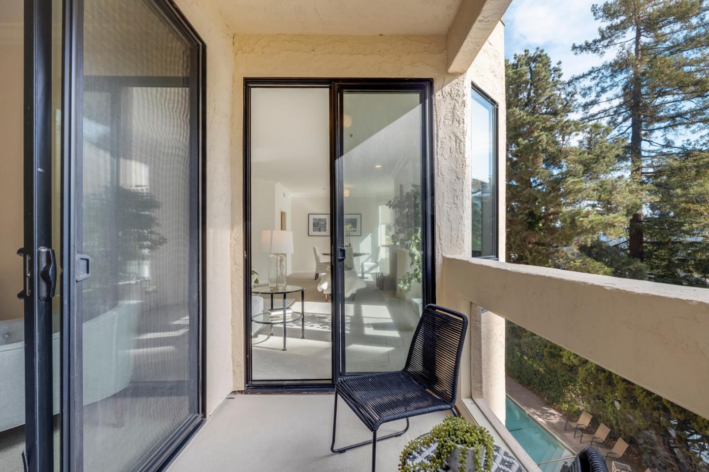 Detail Gallery Image 27 of 52 For 1457 Bellevue Ave #13,  Burlingame,  CA 94010 - 2 Beds | 2 Baths