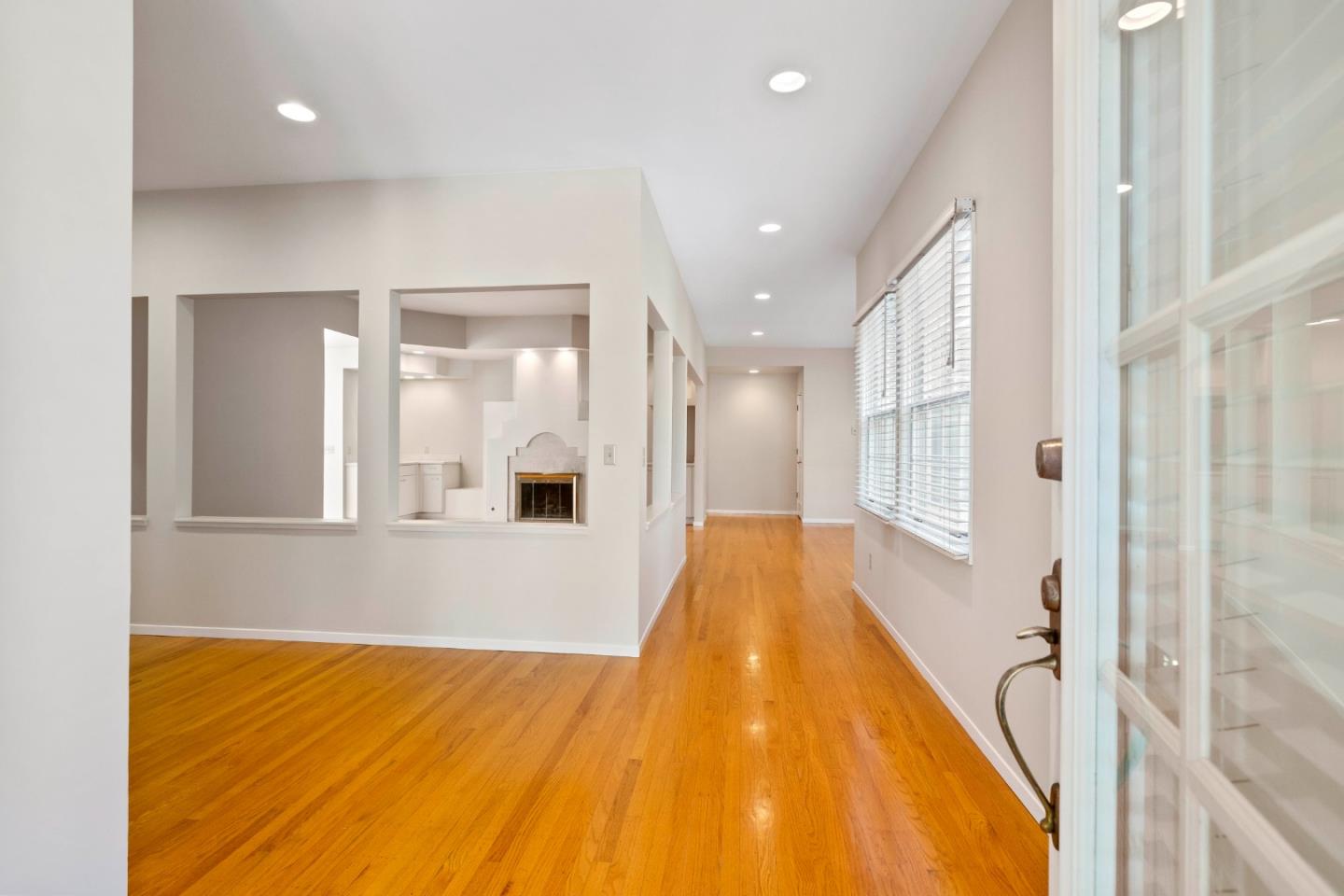 Detail Gallery Image 21 of 54 For 20 Pasatiempo Dr, Santa Cruz,  CA 95060 - 3 Beds | 2/1 Baths