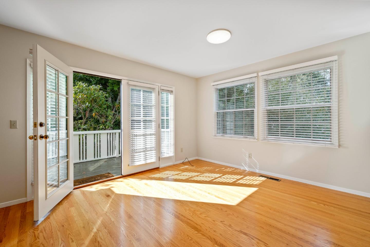 Detail Gallery Image 23 of 54 For 20 Pasatiempo Dr, Santa Cruz,  CA 95060 - 3 Beds | 2/1 Baths