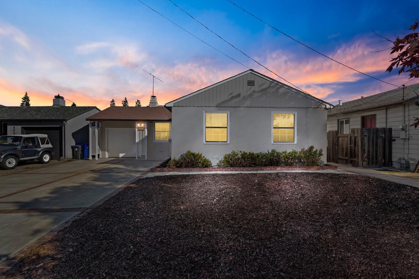 Detail Gallery Image 1 of 1 For 17846 via Rincon, San Lorenzo,  CA 94580 - 4 Beds | 2 Baths