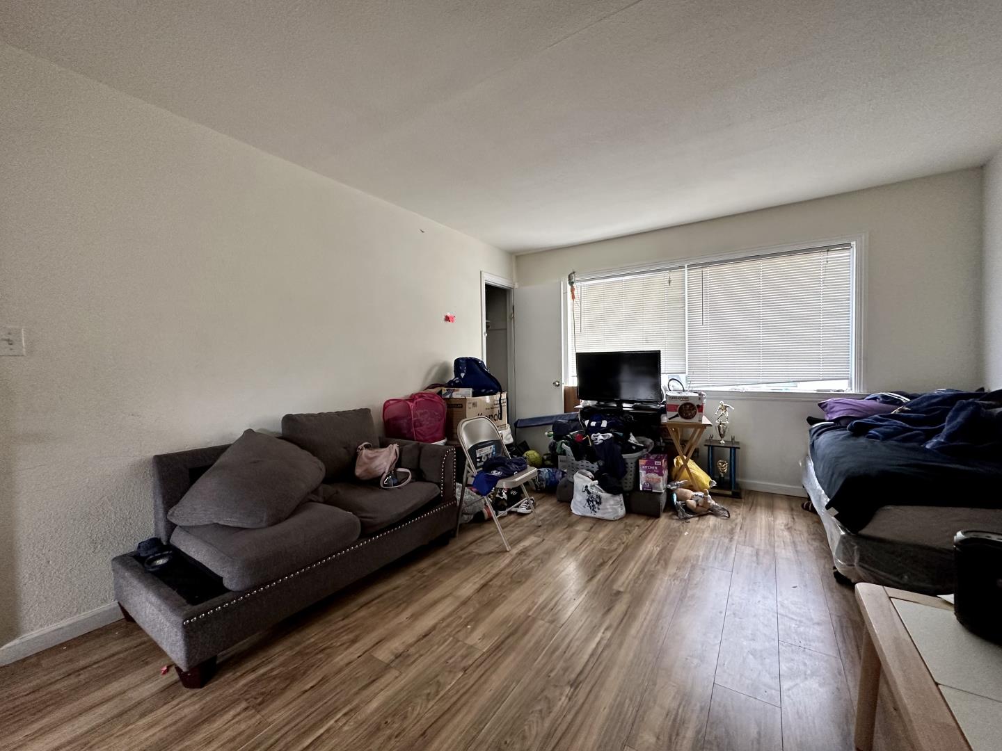 Detail Gallery Image 5 of 13 For 3818 Carrington St, Oakland,  CA 94601 - – Beds | – Baths