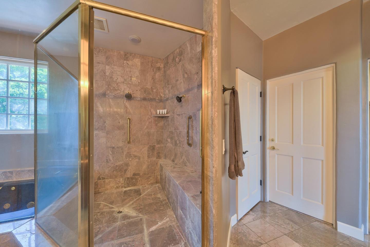 Detail Gallery Image 17 of 31 For 11538 Saddle Rd, Monterey,  CA 93940 - 5 Beds | 4/1 Baths