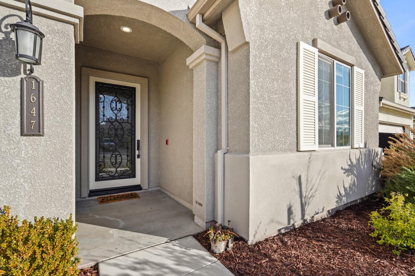 Detail Gallery Image 1 of 1 For 1647 Santana Ranch Dr, Hollister,  CA 95023 - 3 Beds | 2 Baths