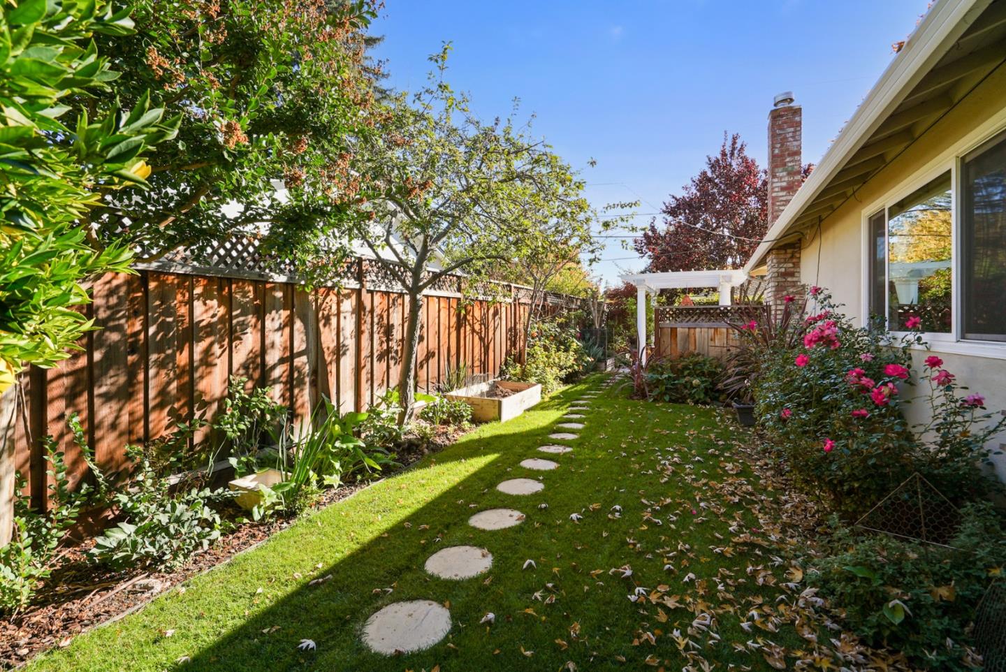 Detail Gallery Image 30 of 34 For 1911 Colleen Dr, Los Altos,  CA 94024 - 3 Beds | 2 Baths