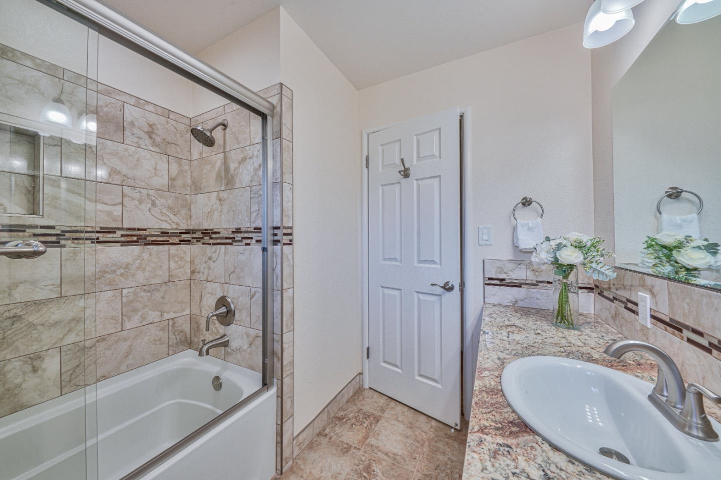 Detail Gallery Image 12 of 24 For 1242 Pajaro St, Salinas,  CA 93901 - 3 Beds | 2 Baths